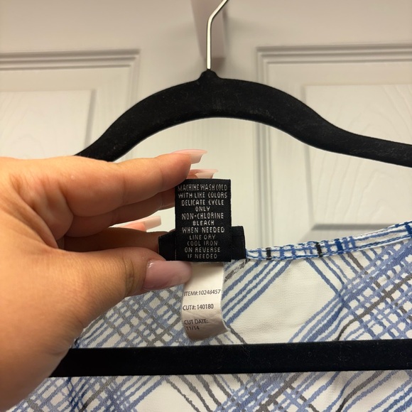Torrid Blue Black White Plaid Print Blouse Top Size 2 (18/20) - Picture 4 of 6